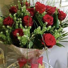 A Dozen Red Roses 